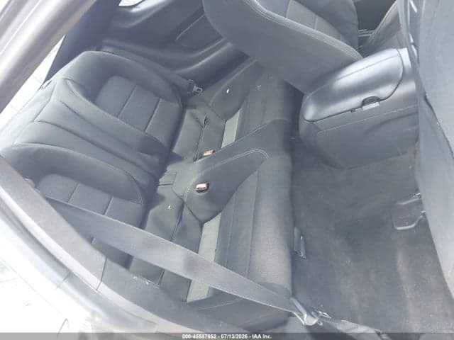 2017 FORD MUSTANG V6 8