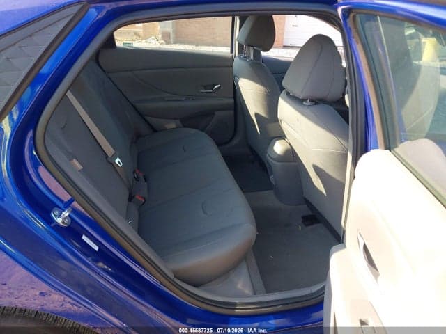 2025 HYUNDAI ELANTRA SE 8