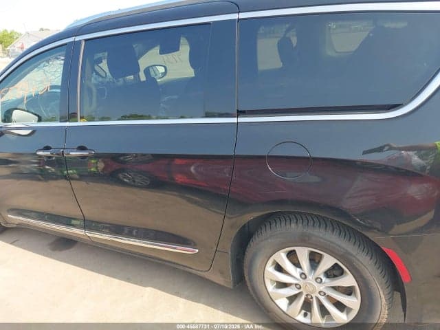 2018 CHRYSLER PACIFICA TOURING L 14