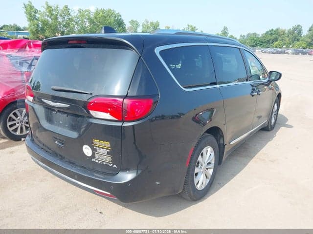 2018 CHRYSLER PACIFICA TOURING L 4