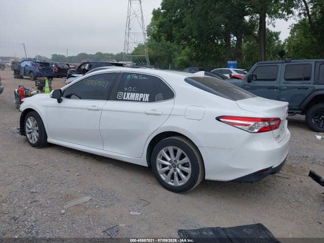 2019 TOYOTA CAMRY LE 3