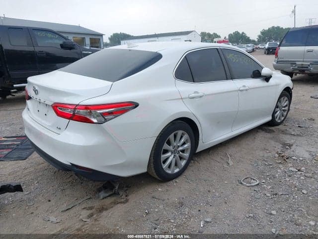 2019 TOYOTA CAMRY LE 4