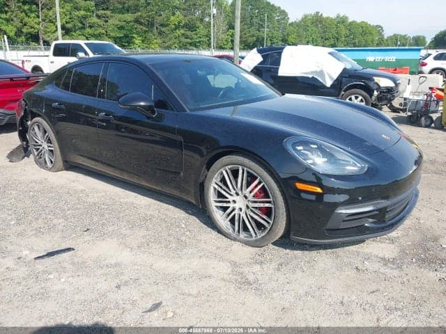 2018 PORSCHE PANAMERA 4 1