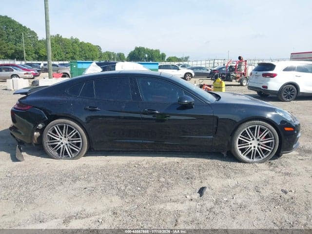 2018 PORSCHE PANAMERA 4 13