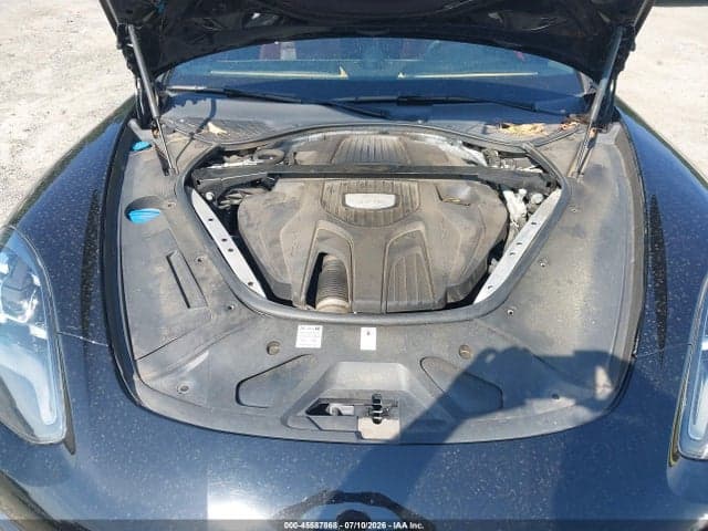2018 PORSCHE PANAMERA 4 10