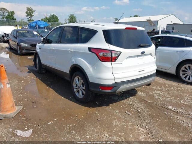 2017 FORD ESCAPE SE 3