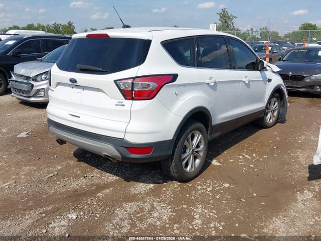2017 FORD ESCAPE SE 4