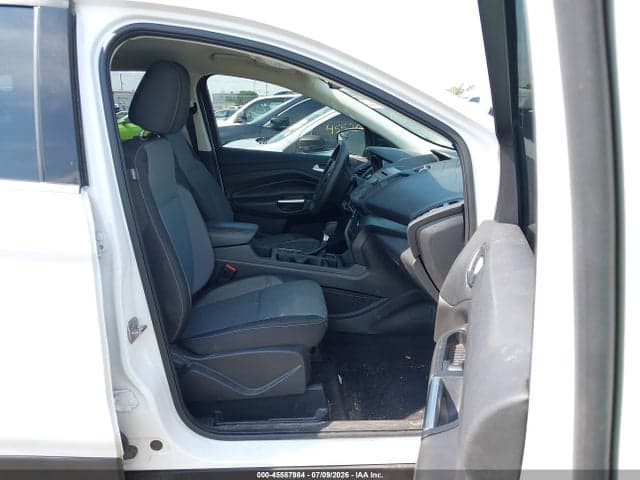 2017 FORD ESCAPE SE 5