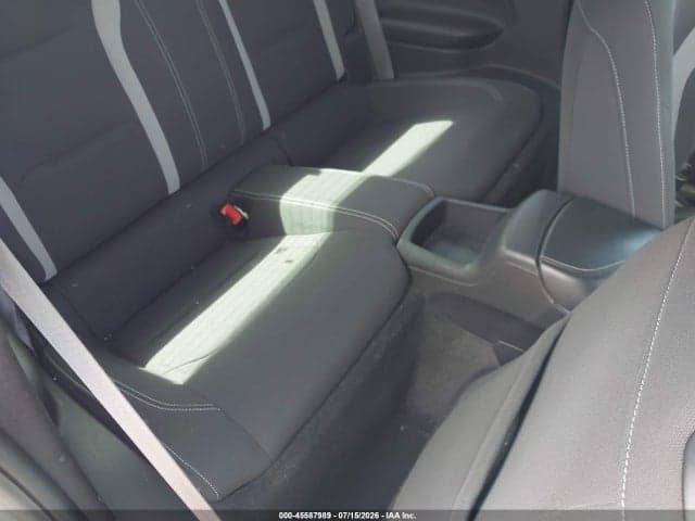 2017 CHEVROLET CAMARO 1LT 8