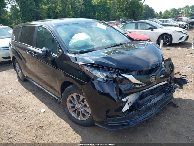 2026 TOYOTA SIENNA LE 1