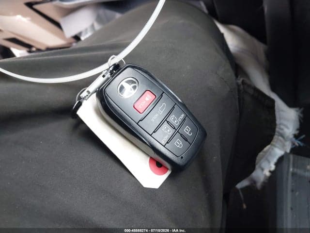 2026 TOYOTA SIENNA LE 11