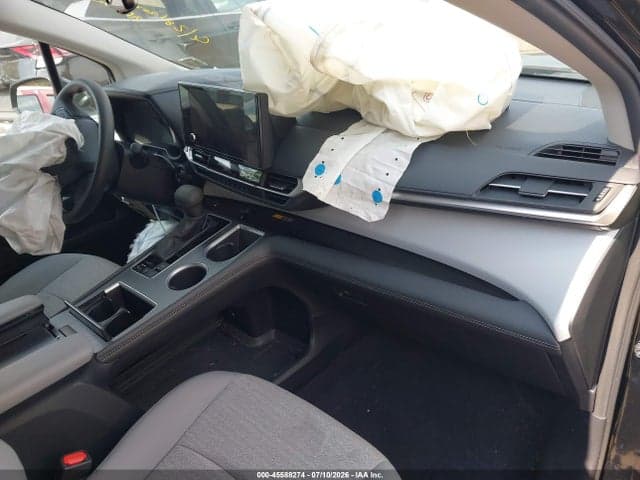 2026 TOYOTA SIENNA LE 5