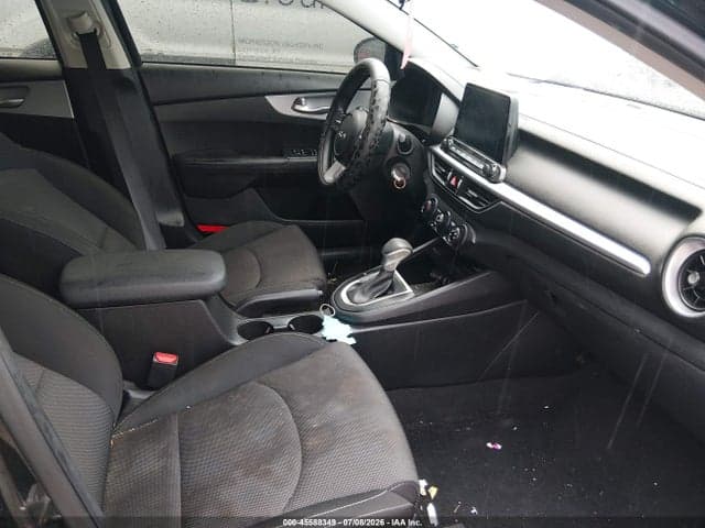 2023 KIA FORTE LX 5