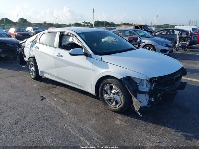 2024 HYUNDAI ELANTRA SE 1