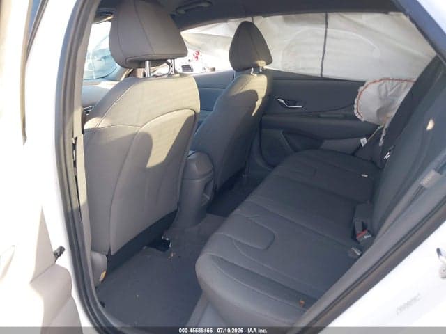 2024 HYUNDAI ELANTRA SE 8