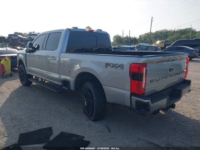 2024 FORD F-250 LARIAT 3
