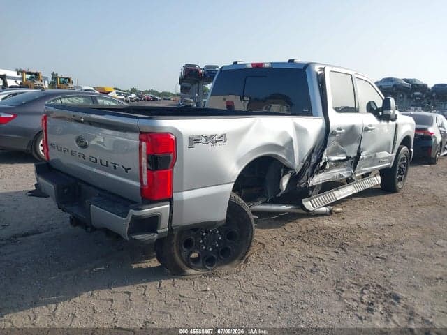 2024 FORD F-250 LARIAT 4