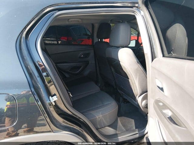2019 CHEVROLET TRAX LS 8