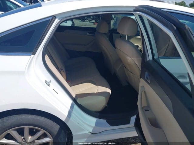 2018 HYUNDAI SONATA SE 8