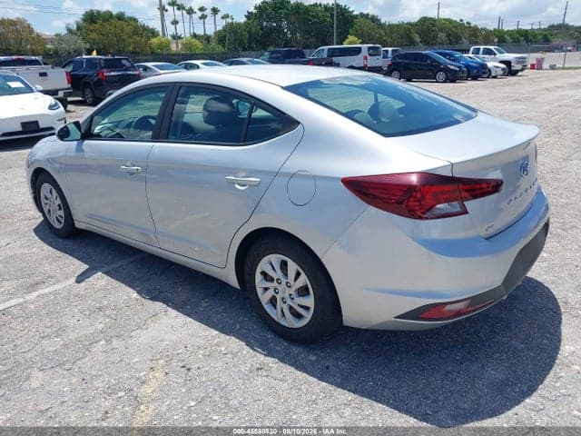 2019 HYUNDAI ELANTRA SE 3