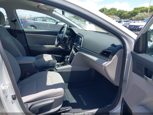 2019 HYUNDAI ELANTRA SE 5