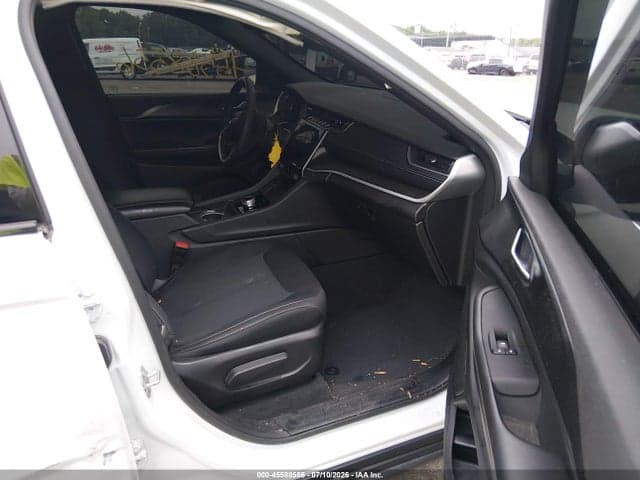 2024 JEEP GRAND CHEROKEE L LAREDO X 4X4 5