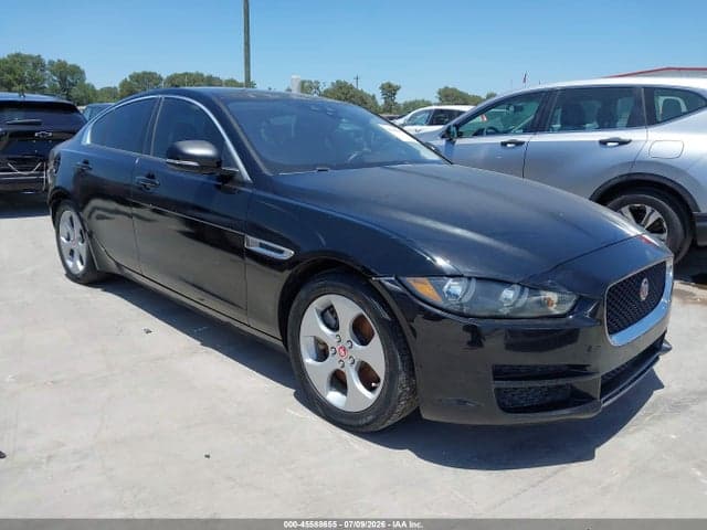 2017 JAGUAR XE 25T 1