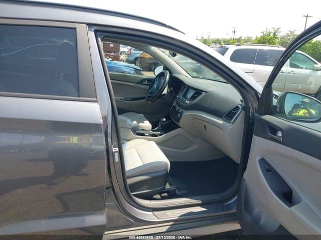 2018 HYUNDAI TUCSON VALUE 5