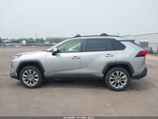 2019 TOYOTA RAV4 XLE PREMIUM 14