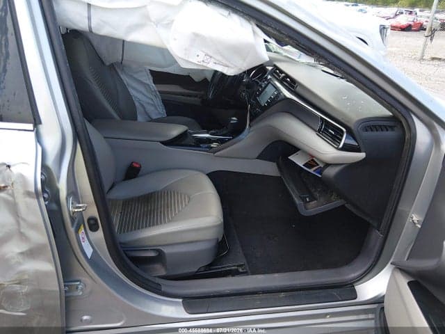 2019 TOYOTA CAMRY SE 5