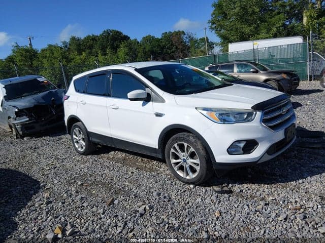 2017 FORD ESCAPE SE - 1