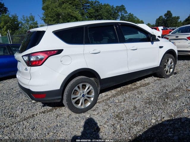 2017 FORD ESCAPE SE 4