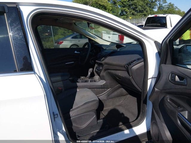 2017 FORD ESCAPE SE 5