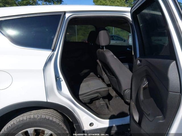 2017 FORD ESCAPE SE 8
