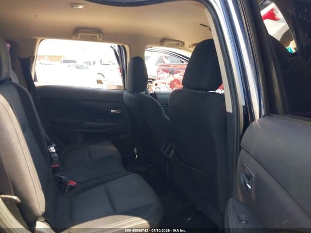 2019 MITSUBISHI OUTLANDER ES 8
