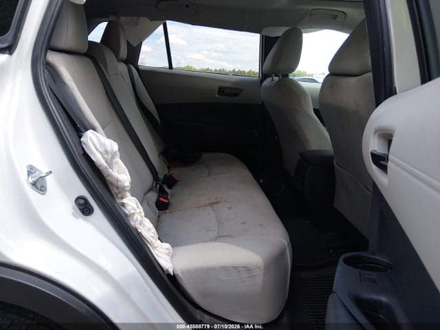 2023 TOYOTA COROLLA CROSS LE 8