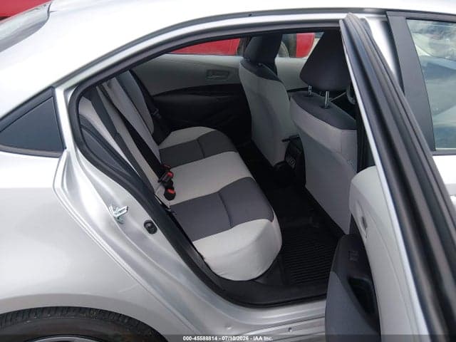 2025 TOYOTA COROLLA LE 8