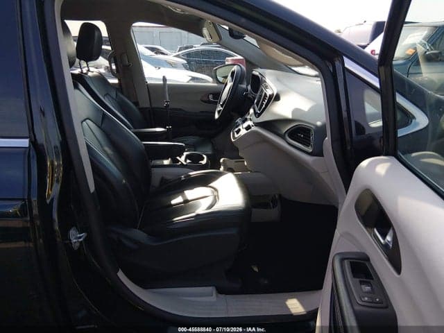 2020 CHRYSLER VOYAGER LXI 5
