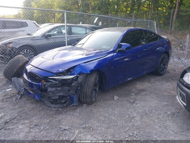 2020 BMW M4 CS 2
