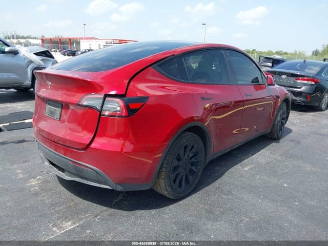 2024 TESLA MODEL Y 4