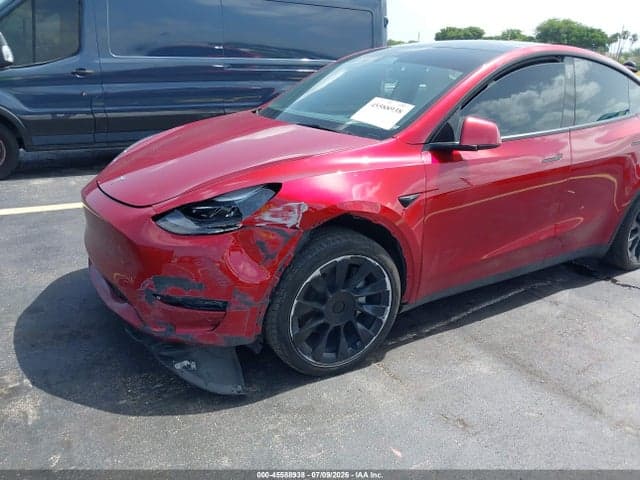 2024 TESLA MODEL Y 6