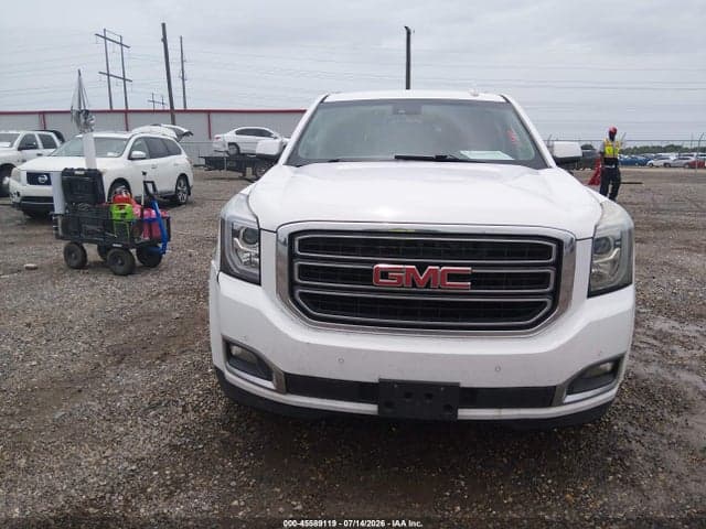 2017 GMC YUKON XL SLT 12