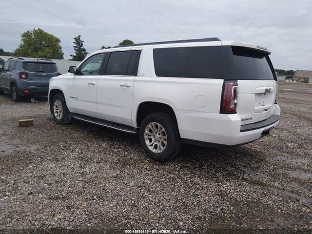 2017 GMC YUKON XL SLT 3