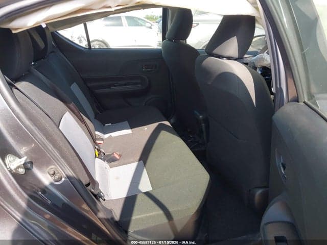 2019 TOYOTA PRIUS C L 8