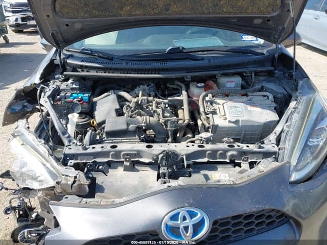 2019 TOYOTA PRIUS C L 10
