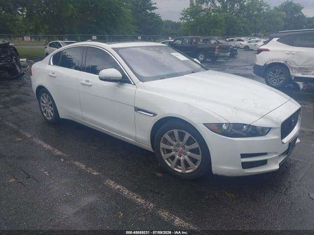 2019 JAGUAR XE 25T 1