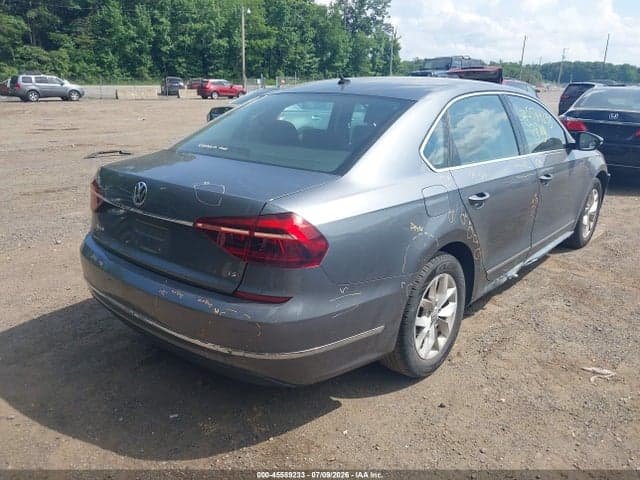 2017 VOLKSWAGEN PASSAT 1.8T S 4