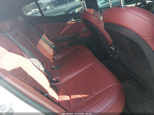 2021 KIA STINGER GT2 8