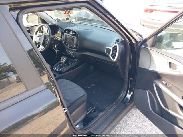 2025 KIA SOUL LX 5