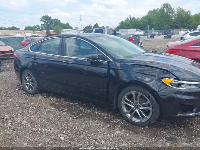 2019 FORD FUSION SEL 13